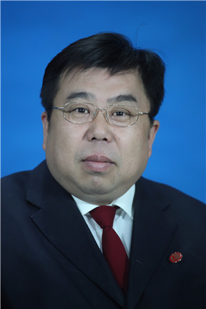 杨秀伟